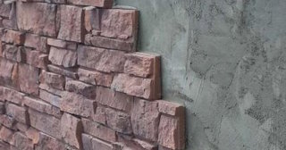 Качественная отделка цоколя фундамента снаружи в Слободской в октябре