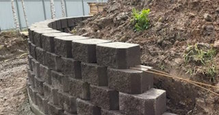 Установка подпорной стенки в Слободской в октябре